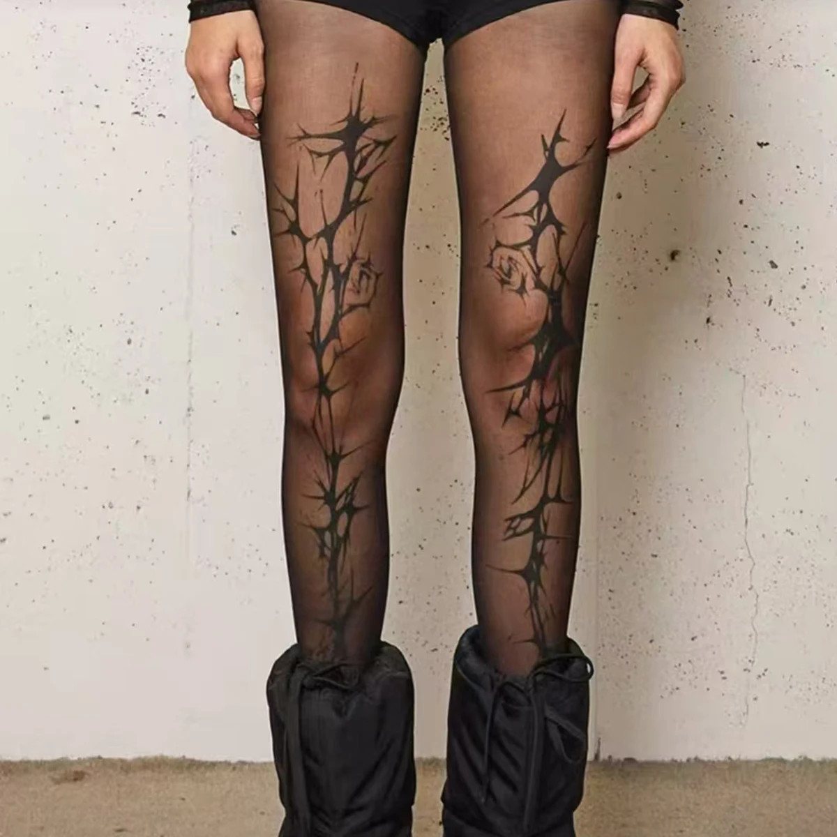Women Fashion Drawing - 1 Modische und personalisierte Seidenstrümpfe mit