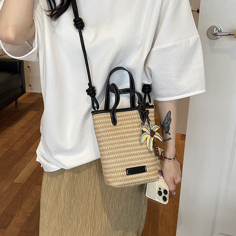 Damen Mini Stroh Gewebte Bucke – Women'S Fashion Trends 2026 Spring Summer Bewertung und Preis